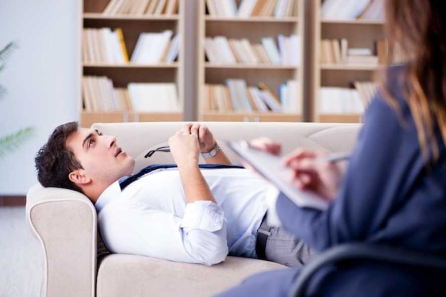 چرا درمان افسردگی با نوروتراپی اهمیت دارد؟